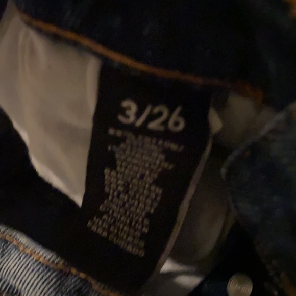 Distressed Bermuda Shorts - Picture 4 of 5